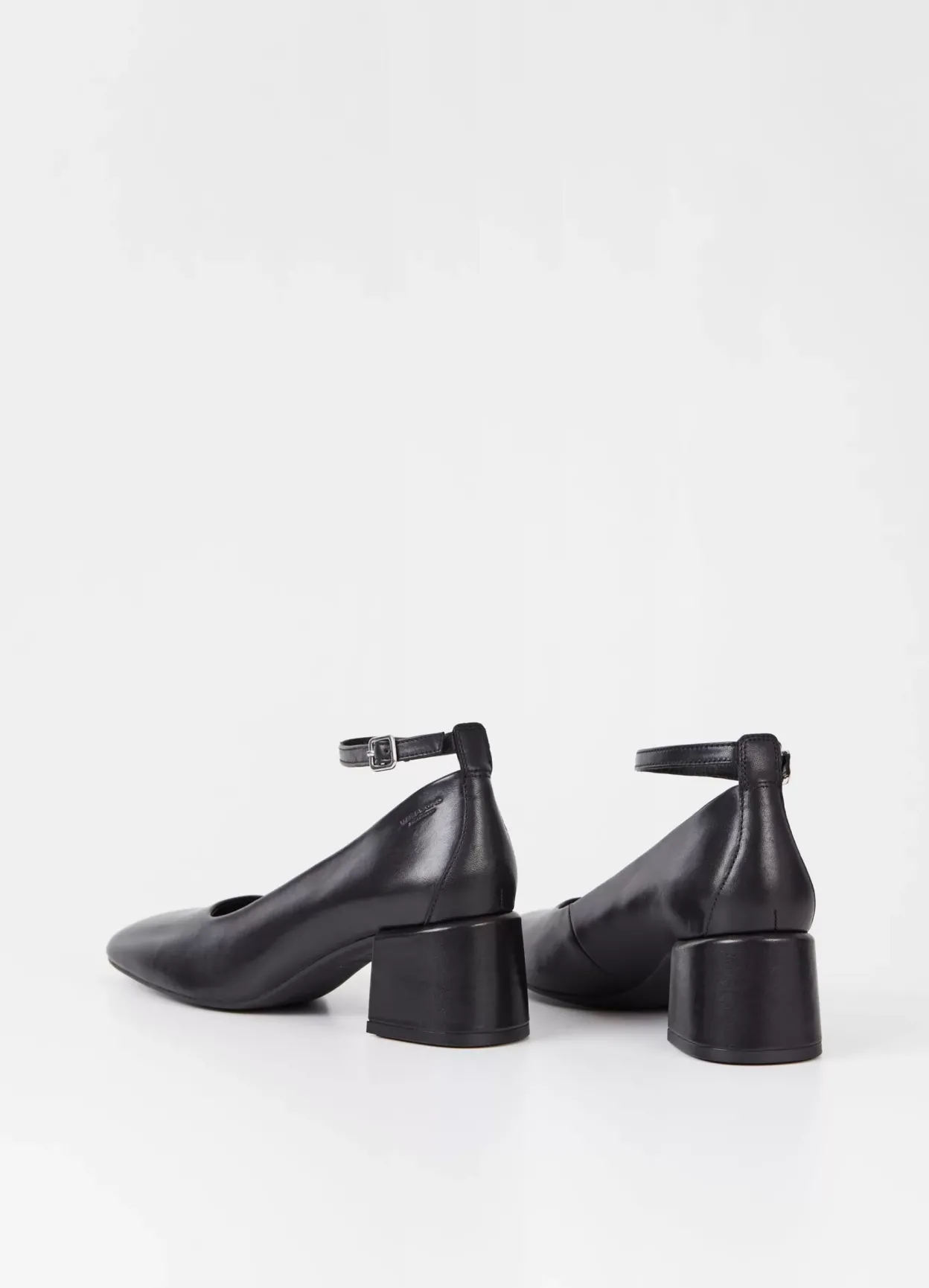 Vagabond ADISON PUMPS