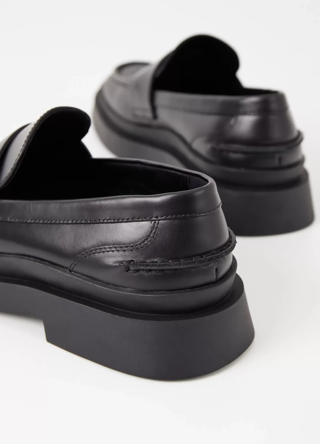 Vagabond MIKE LOAFER